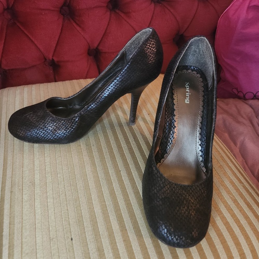 Spring snakeskin print stilletos
